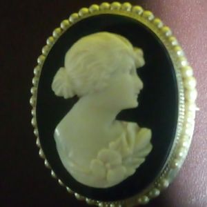 Antique Hardstone carved 14k wg Cameo Right faced Edwardian ,Art Deco Brooch